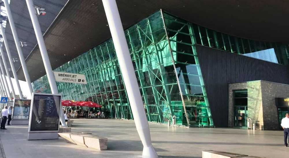 Greva ne Itali, Aeroporti i Rinasit anulon te gjitha fluturimet me vendin fqinj